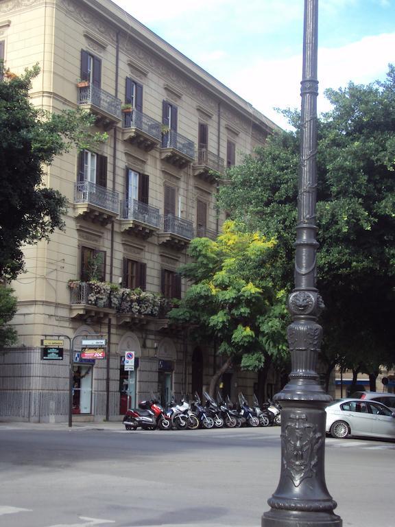 ホテル Casa Carlotta パレルモ エクステリア 写真