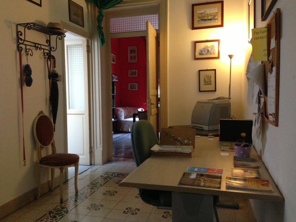 ホテル Casa Carlotta パレルモ エクステリア 写真